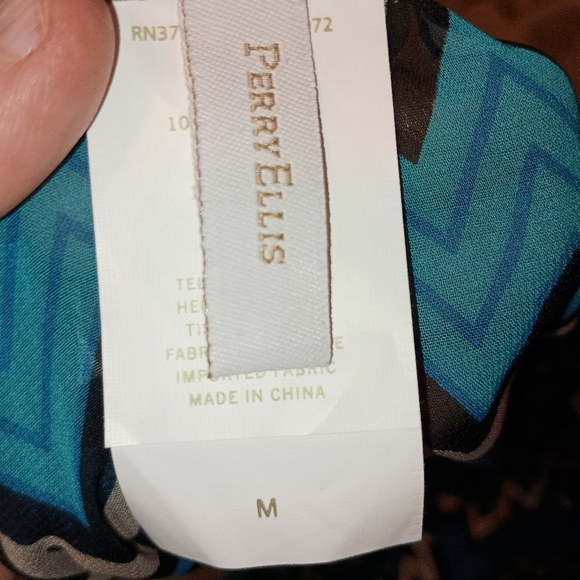 Vibrant Chevron swimsuit coverup A Bold Statement Piece for Any Occasion(#1,154) - Picture 2 of 10